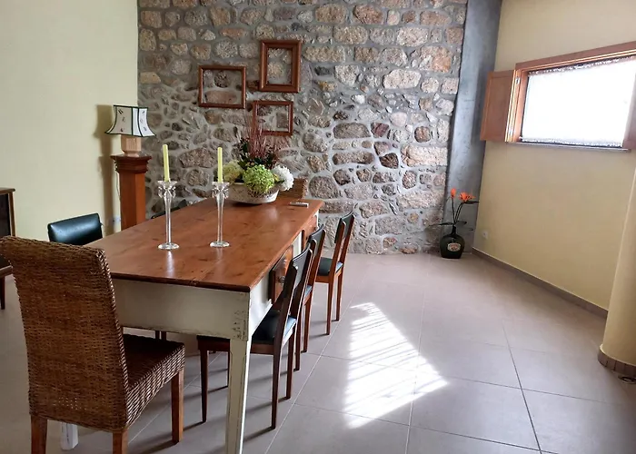 Cantinho Do Ribeiro Couette-café