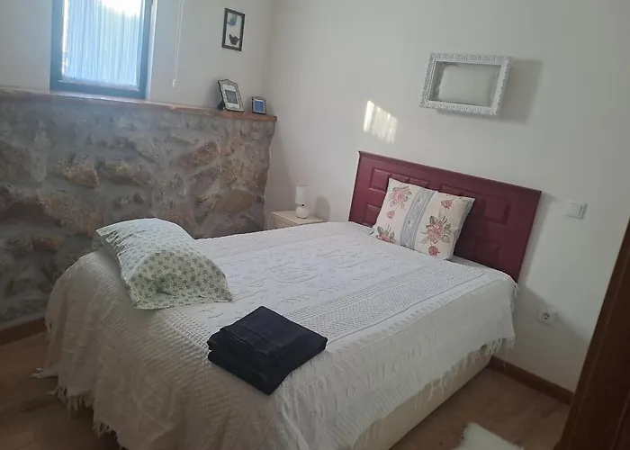 Cantinho Do Ribeiro Bed & Breakfast *